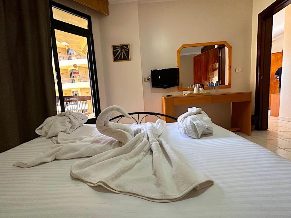 Gaddis Hotel, Suites And Apartments Луксор Екстер'єр фото